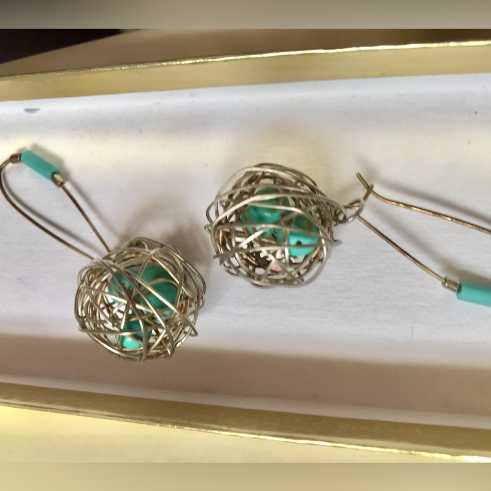 💰2/$25 Elegant Silver and Turquoise Earrings